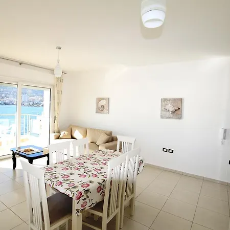 Azzura Sea View Apartment