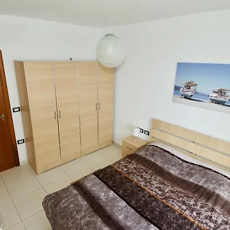 Azzura Sea View Apartment