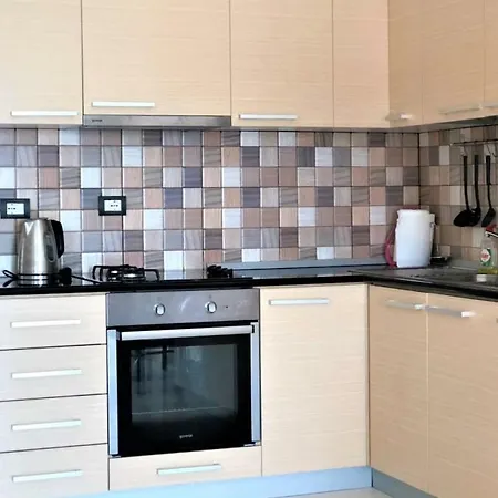 Azzura Sea View Apartment