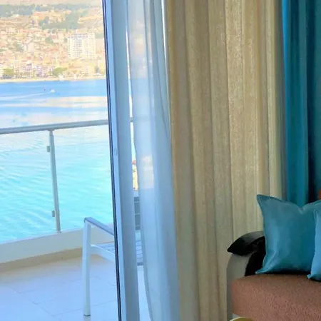 Azzura Sea View Apartment
